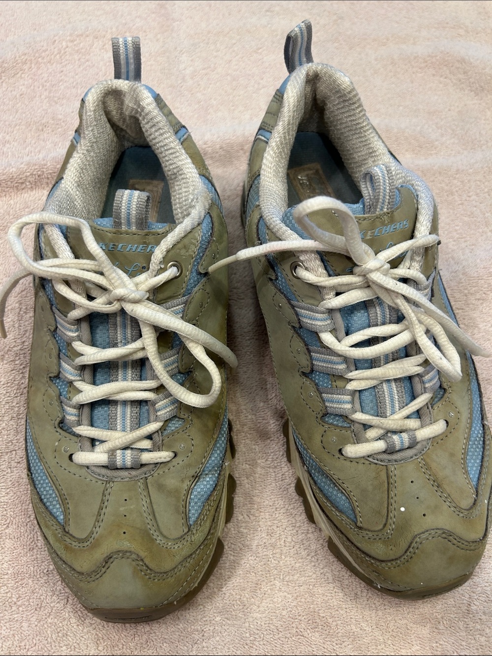 Skechers Women’s Olive Green and Light Blue Lace-Up Sneakers size 9